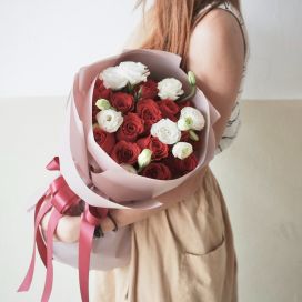 Charlotte (18 Red Roses)