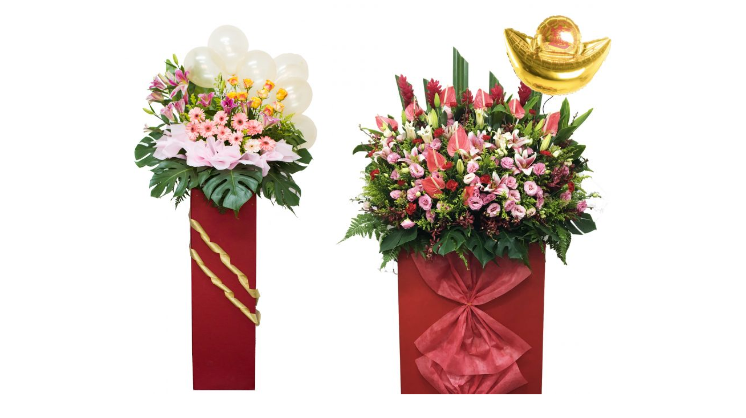 Congratulations Flower Stand: Celebrate with Smile Floral